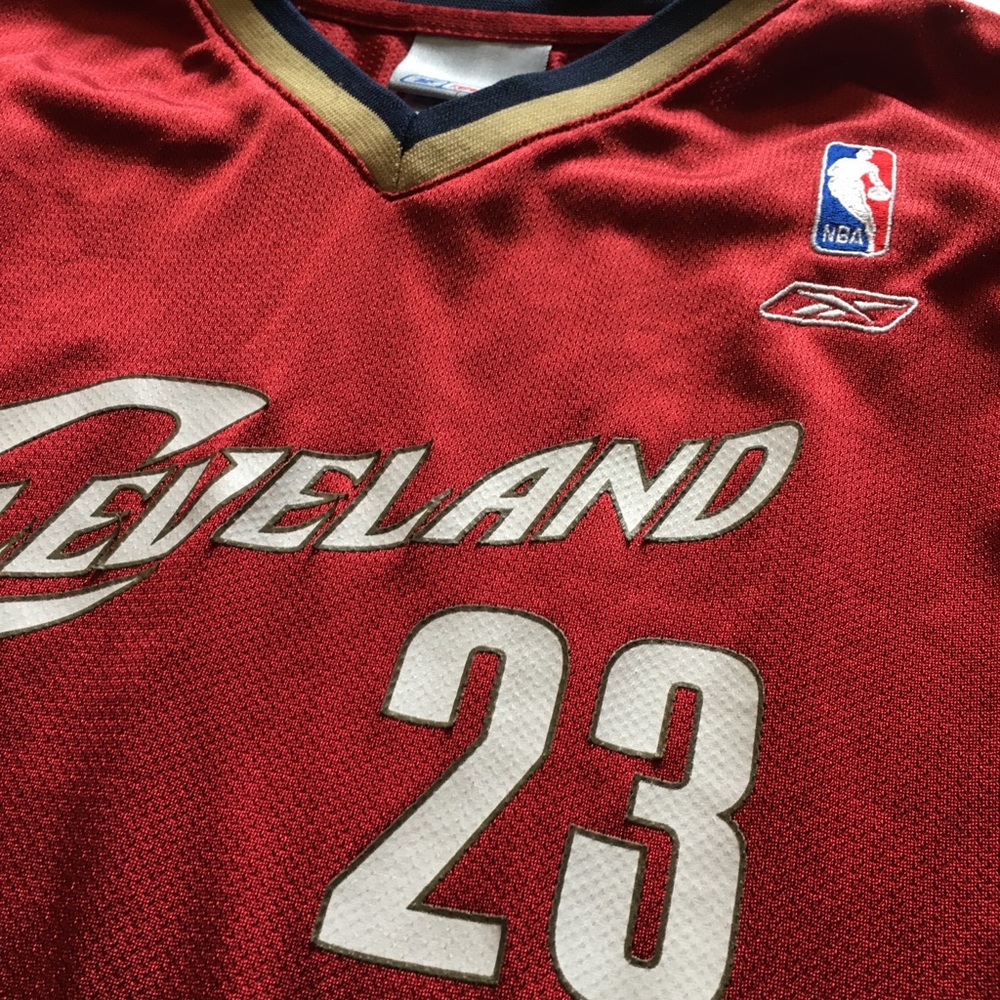 Reebok Lebron James Cleveland Cavaliers #23 Jersey - Picture 2 of 5